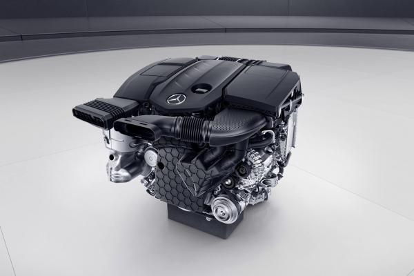 Компания Mercedes презентовала инновационный двигатель (ФОТО)