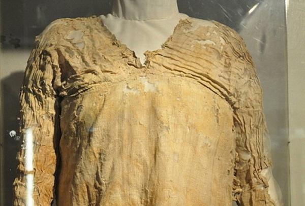 В Музее египетской археологии показали самое древнее платье в мире (ФОТО)