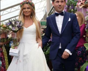 Дана Борисова передумала разводиться с мужем