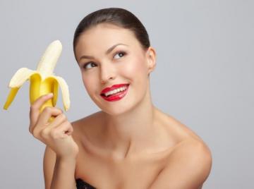 В США женщинам будут платить за поедание бананов
