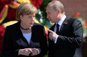 Путин лично пообещал Меркель вернуть Савченко