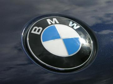 Компания BMW выпустит две новые версии модели i3
