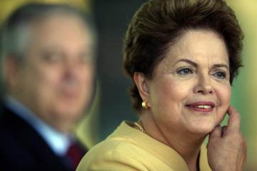 Почти 70% бразильцев высказались за отстранение Руссефф от власти