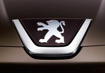 Фотошпионы выложили в Сеть снимки нового седана Peugeot 308 (ФОТО)