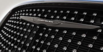Компания Chrysler показала спортивную версию седана 300S (ФОТО)