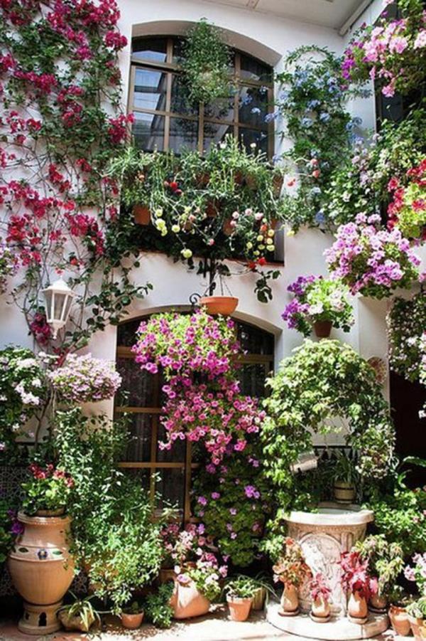 10 прекрасных цветочных балконов (ФОТО) 