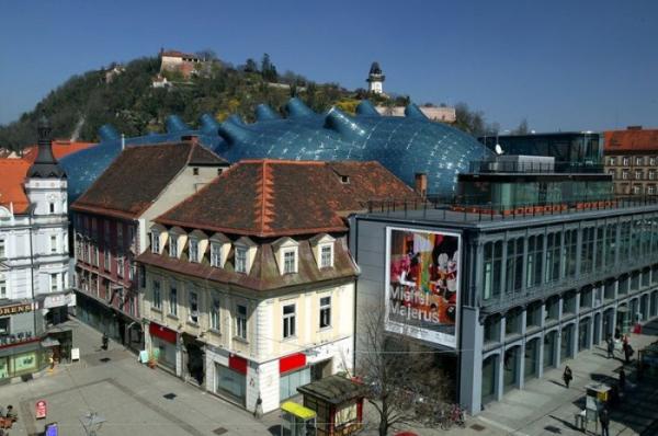 Уникальный музей современного искусства в Австрии (ФОТО)