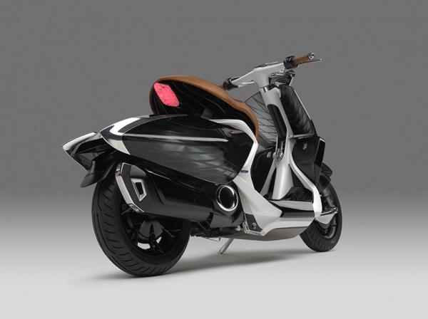 Yamaha представил крылатый скутер (ФОТО)