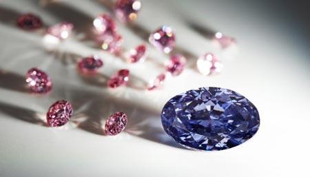 «Фиолетовый Аргайл». В Австралии обнаружили уникальный алмаз (ФОТО)