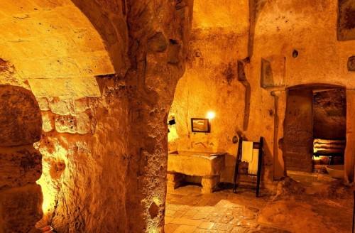 Путешествие в Европу: отель в пещерах каменного века в Италии (ФОТО)