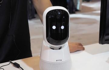 Samsung представила персонального робота-помощника Otto (ВИДЕО)
