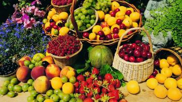 Употребление большого количества фруктов способствует набору веса