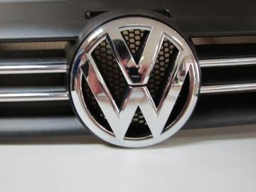 Volkswagen презентовал 400-сильный Golf GTI (ФОТО)