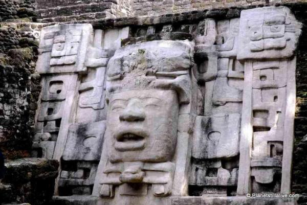 10 величайших памятников истории, уничтоженных по глупости (ФОТО)