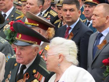 Историк рассказал, когда Украина избавится от символа "Дня Победы"