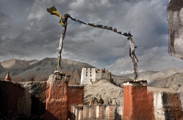 Королевство Мустанг, или как выглядит бывшее поселение в Тибете (ФОТО)