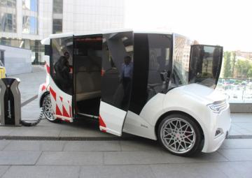 В Киеве презентовали отечественный электромобиль для такси (ФОТО)