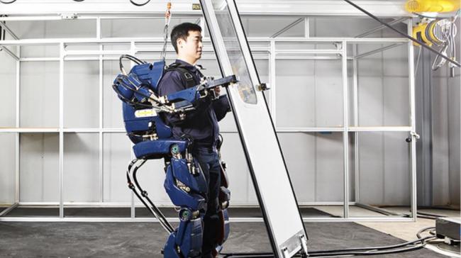 Hyundai показала «костюма Железного человека» (ФОТО)