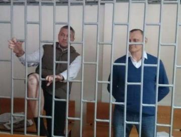 В РФ продлили арест Карпюку и Клыху