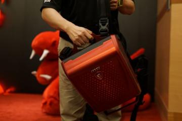 MSI представила компьютер-рюкзак для работы с виртуальной реальностью (ФОТО)