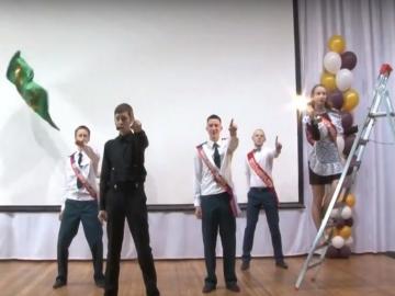 Школьники сделали бюджетную пародию на номер Лазарева (ВИДЕО)