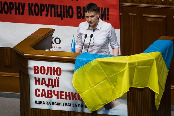 Из российского плена в украинский парламент: первый рабочий день Надежды Савченко (ФОТО)