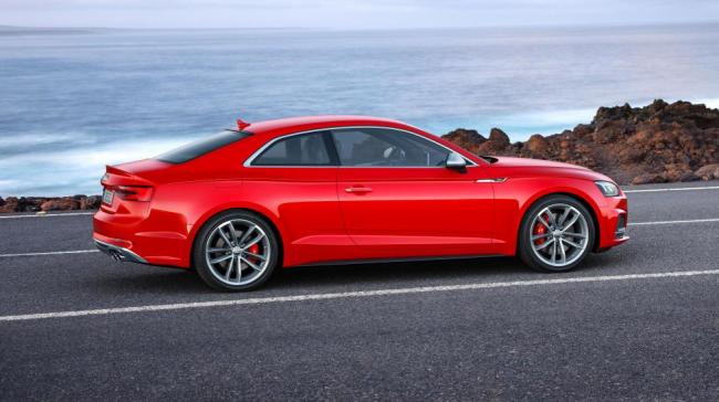 Audi представила новое поколение A5 (ФОТО)