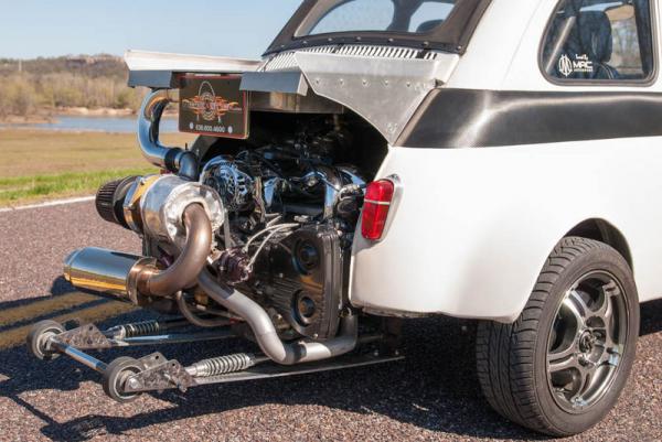 «Горбатого» Subaru исправит: Малютку Fiat 500 оснастили 300-сильным мотором (ФОТО+ВИДЕО)