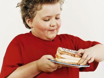 Экономический кризис приводит к ожирению у детей, - ученые