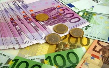 Эксперт считает, что через несколько лет евро может исчезнуть