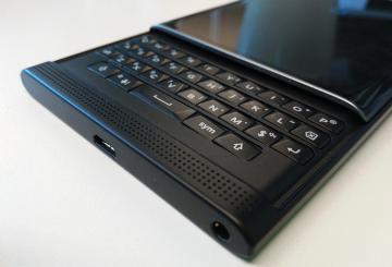BlackBerry готовит бюджетный флагманский смартфон (ФОТО)