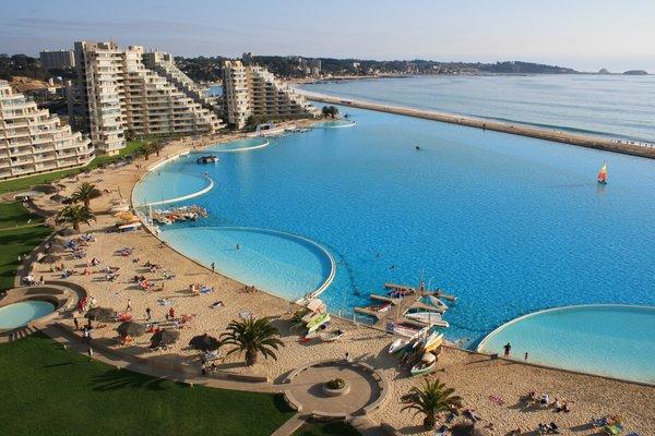 Отдых с размахом: самый большой бассейн в мире (ФОТО)