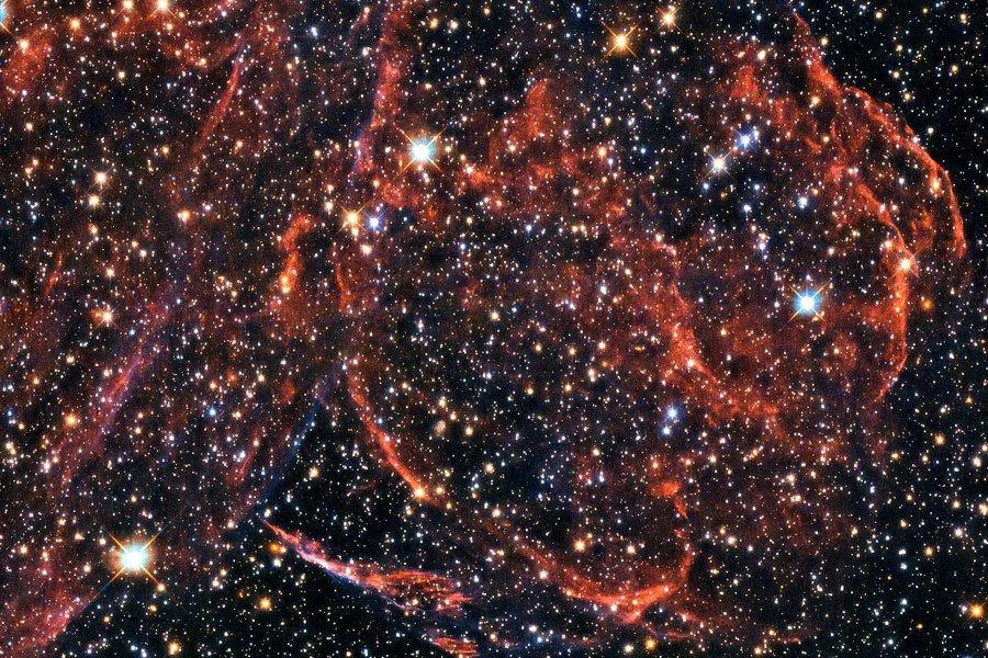 Телескоп Hubble передал на Землю снимки умершей звезды (ФОТО)