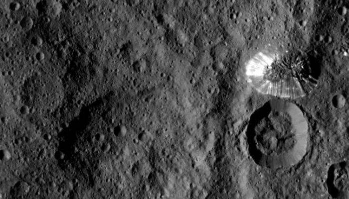 Поверхность Цереры озадачила астрономов NASA (ФОТО)