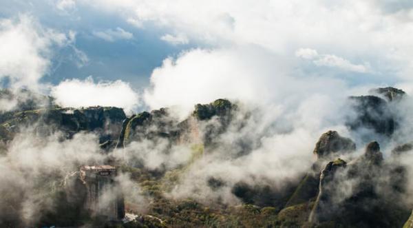 Самые удивительные висячие дома нашей планеты (ФОТО)