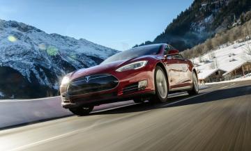 Tesla не справляется с темпами производства авто