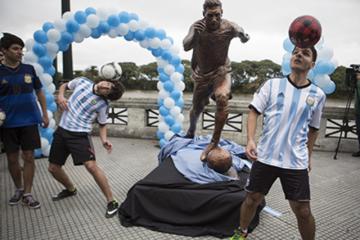 Жители Аргентины умоляют Месси не завершать карьеру