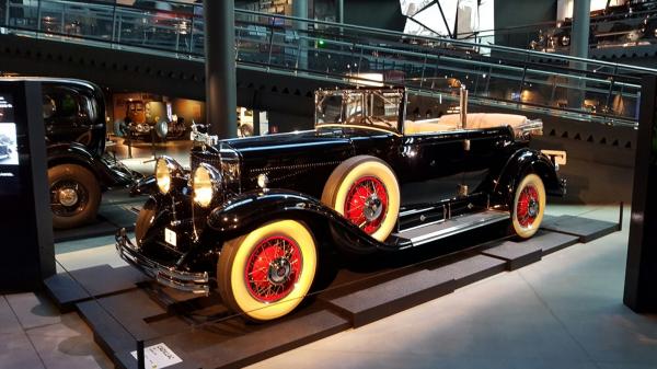 В Риге открылся крупнейший музей истории авто (ФОТО)