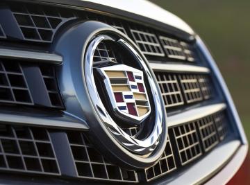 Cadillac назвал европейские цены седана CT6 и кроссовера XT5