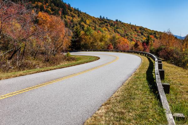 Blue Ridge Parkway: самая красивая дорога Америки (ФОТО)