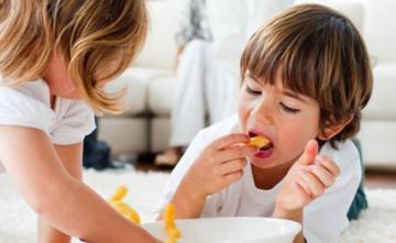 Употребление чипсов нарушает нормальное развитие детского мозга