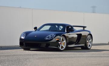 Редкий суперкар Porsche Carrera GT продадут за миллион долларов