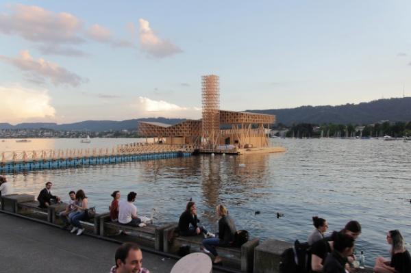 Искусство на водах: “павильон размышлений” в швейцарском Цюрихе (ФОТО)
