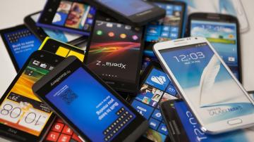 Мировой рынок смартфонов демонстрирует спад продаж