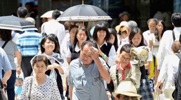 Аномальная жара в Японии убила восемь человек