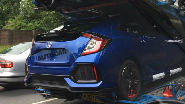 В Сети появились «живые» снимки Honda Civic нового поколения (ФОТО)