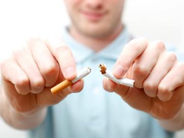 Отказ от курения помогает найти новых друзей