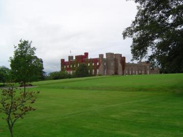 Замок Скон: историческая жемчужина Шотландии (ФОТО)