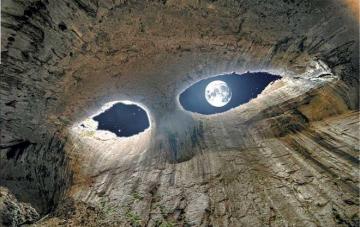 Глаза Бога: уникальная пещера в Болгарии (ФОТО)