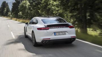 Немецкая компания Porsche представила новую вариацию модели Panamera (ФОТО)